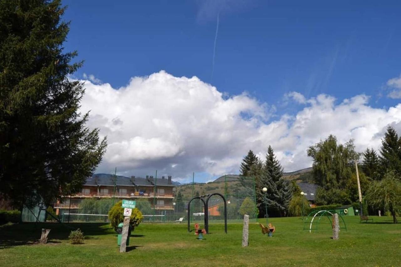 Atico En Llivia Apartment ภายนอก รูปภาพ