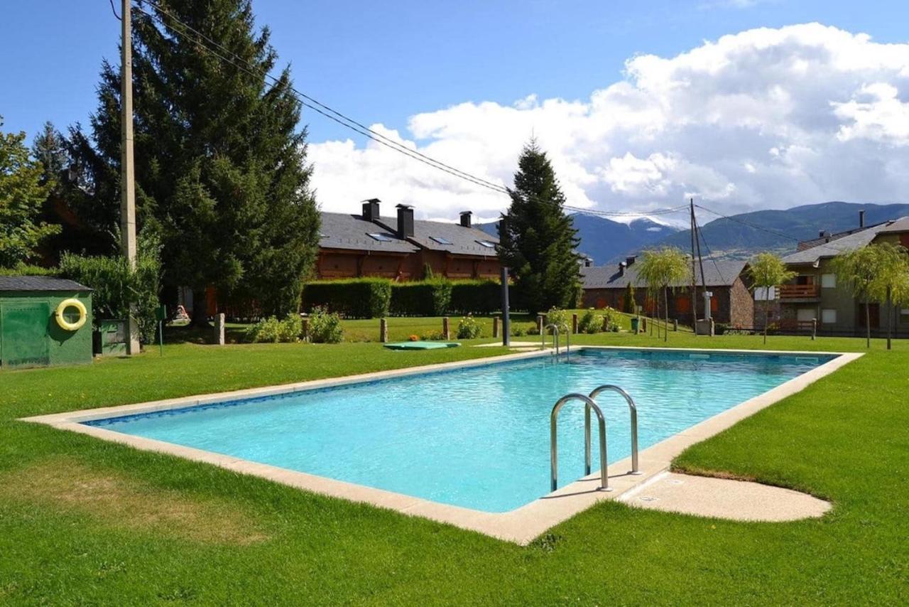 Atico En Llivia Apartment ภายนอก รูปภาพ